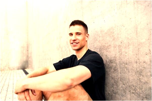 夢見平躺在水裡會是什麼預兆_周公解夢官網