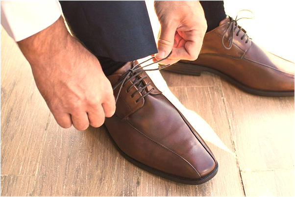 夢到了愛人被脫衣服是什麼徵兆_周公解夢官網