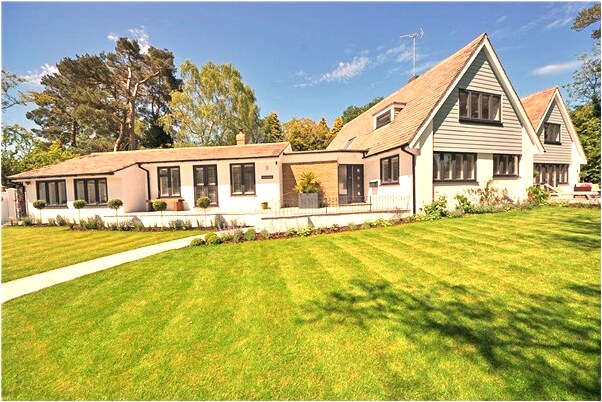 夢見衣領被別人剪幾個洞是凶兆還是吉兆_周公解夢官網