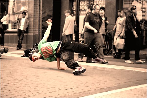 夢見鄰居家小男孩死是什麼徵兆_周公解夢官網