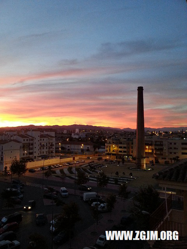 夢見母親擔水回家_周公解夢夢到母親擔水回家是什麼意思_做夢夢見母親擔水回家好不好_周公解夢官網