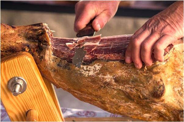 夢見自己裸露屁股預示了什麼_周公解夢官網