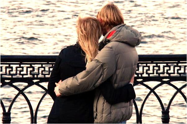 夢到了天破了個窟窿是什麼徵兆_周公解夢官網