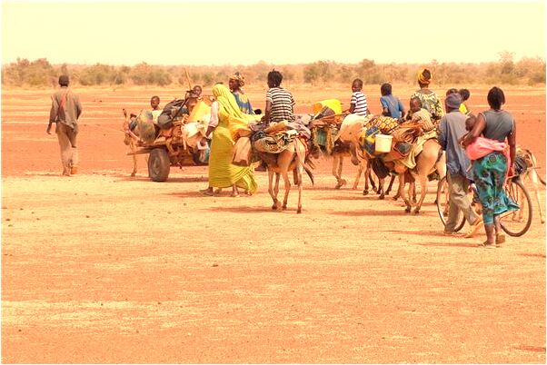 夢見烏雲發大水有電有什麼含義_周公解夢官網
