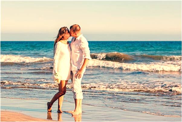 夢見有人帶我飛躍河道代表著什麼？_周公解夢官網