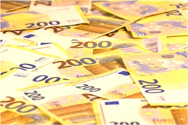 夢到了老外在課堂上教大家唱歌會怎么樣_周公解夢官網