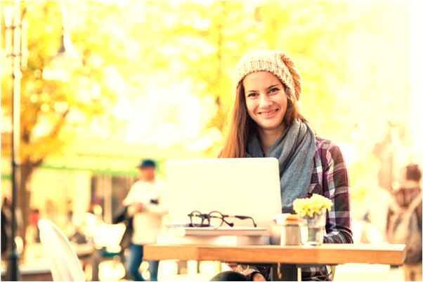 夢到過橋兩個陌生人和我說話怎么說_周公解夢官網