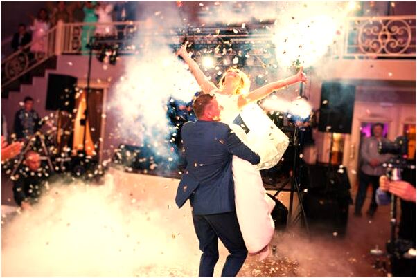 夢到抱小剛出生的小孩代表著什麼_周公解夢官網