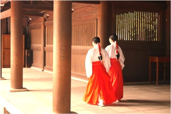 夢到青龍咬我有什麼意思_周公解夢官網