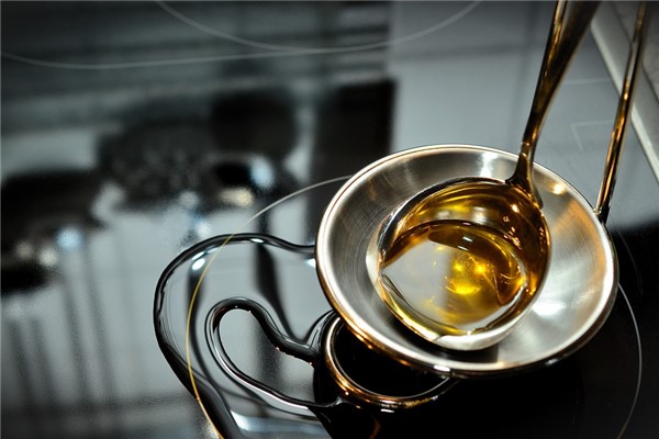 夢到了紅油是什麼預兆_周公解夢