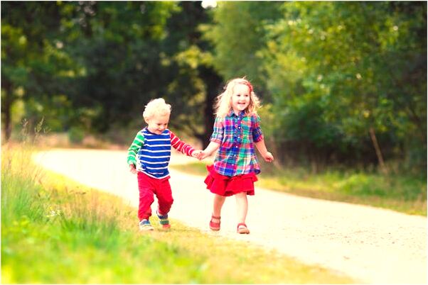 夢見抱著小孩迷路還碰到狗是什麼意思？_周公解夢官網