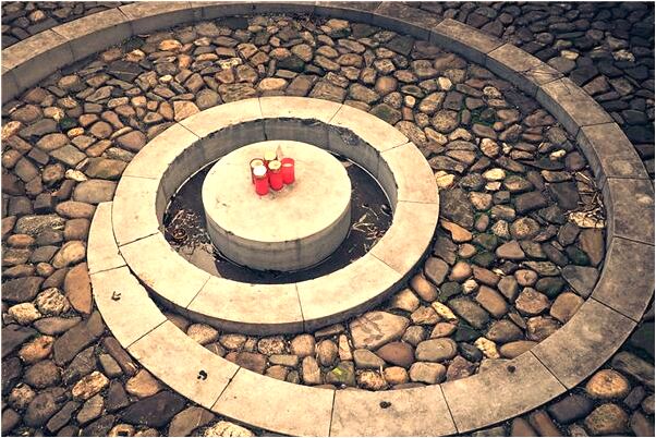 夢到了乳房變黑什麼寓意_周公解夢官網