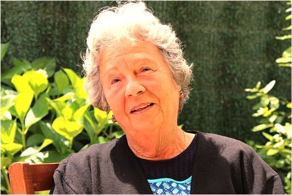 夢到了自己屙屎和別人屙屎是什麼徵兆_周公解夢官網