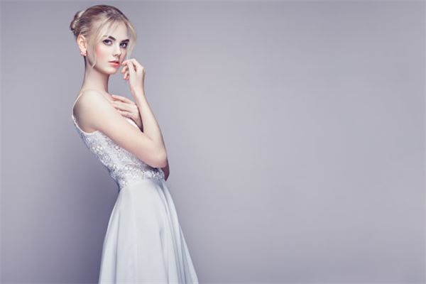 屬鼠冬月生人的性格_十二生肖