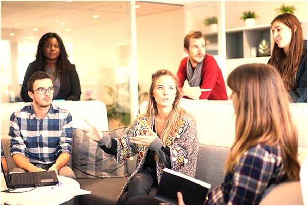 夢見自己把胳膊鋸掉了有什麼含義_周公解夢官網