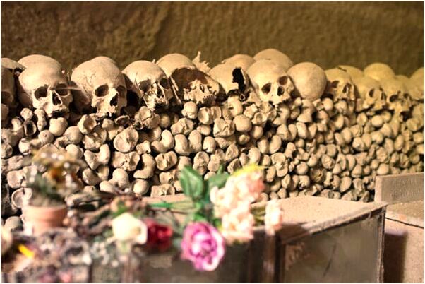 夢見把一個女的推下樓死了預兆了什麼嗎_周公解夢官網