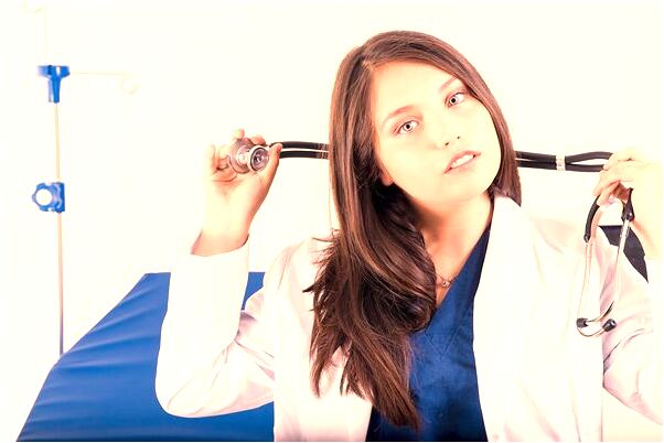 夢到掉進雪窟窿里意味著什麼_周公解夢官網