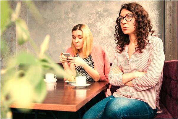 夢見沒有頭的雞預示著什麼_周公解夢官網