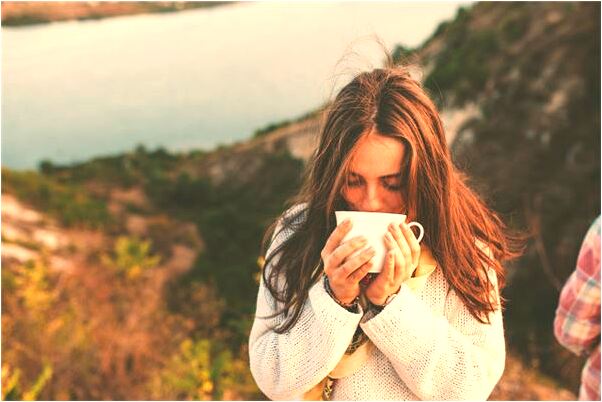 夢見背小女孩把衣服弄髒了是怎么回事_周公解夢官網