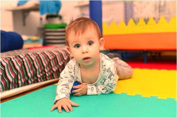 夢到了在門關前出門是啥意思_周公解夢官網