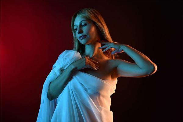 夢到了帶白布的預兆_周公解夢