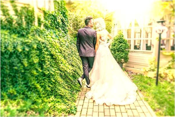 夢到了飛刀紮腳怎么回事_周公解夢官網