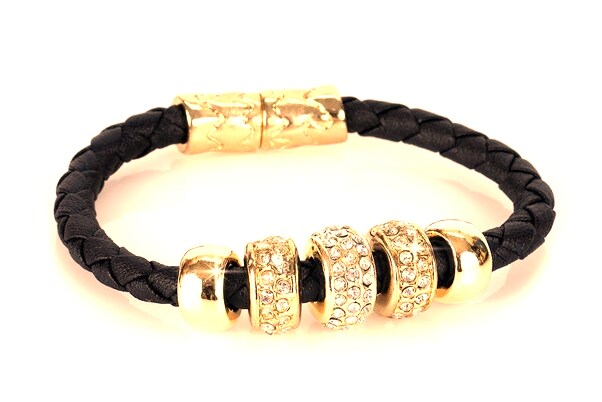 夢見懷孕了肚子裡面是只豬有什麼含義_周公解夢官網