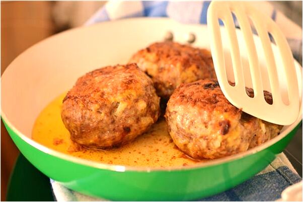 夢到了夜晚的烏雲中出現明月怎么回事_周公解夢官網