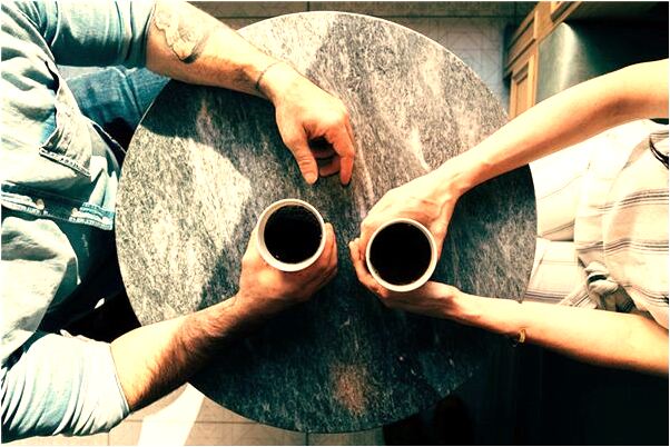 夢到了手錶拆散在衣桌上是什麼意思？_周公解夢官網