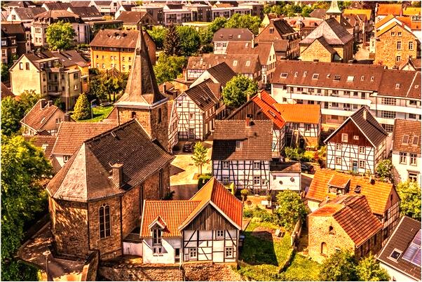 夢到牽女孩子的手臂是什麼意思？_周公解夢官網