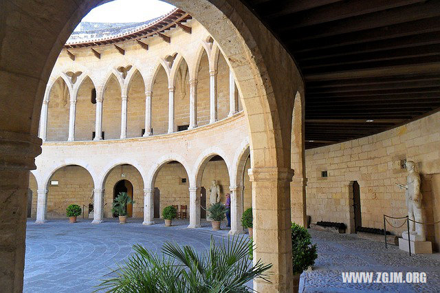 夢見別人修路_周公解夢夢到別人修路是什麼意思_做夢夢見別人修路好不好_周公解夢官網