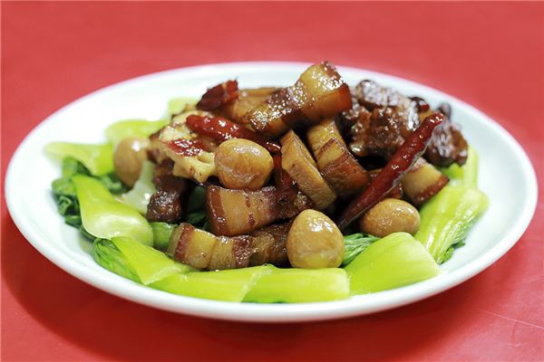 夢見自己吃肉_周公解夢