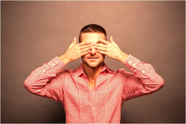 夢到了墳塋里出來一雙手有什麼意義嗎_周公解夢官網