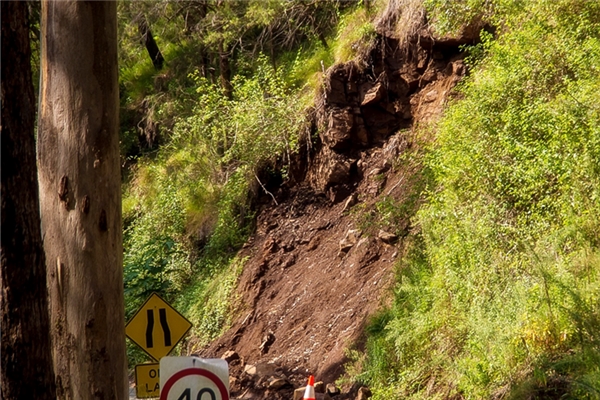 夢到沙坡塌方意味著什麼_周公解夢