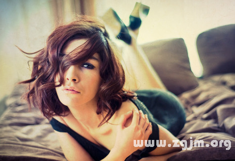 12星座會如何看待男友紅顏_十二星座