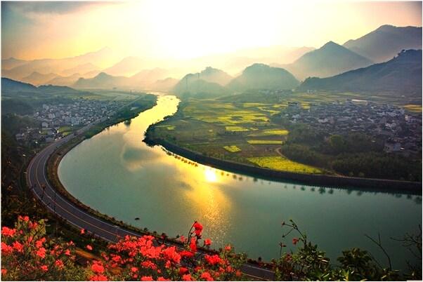 夢到在廁所邊說話意味著什麼_周公解夢官網