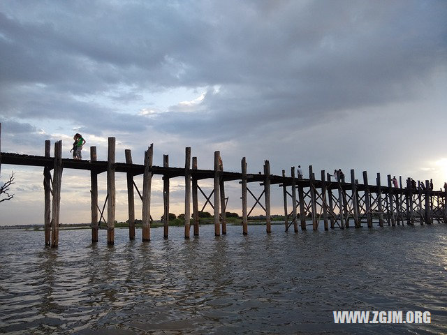 夢見女人搬家_周公解夢夢到女人搬家是什麼意思_做夢夢見女人搬家好不好_周公解夢官網