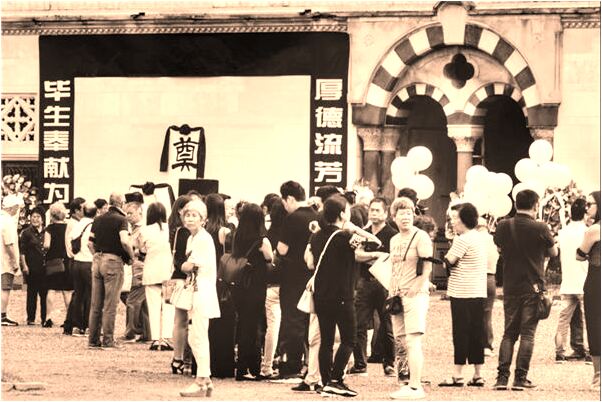 夢見把紅內褲換成高檔褲子有什麼含義_周公解夢官網