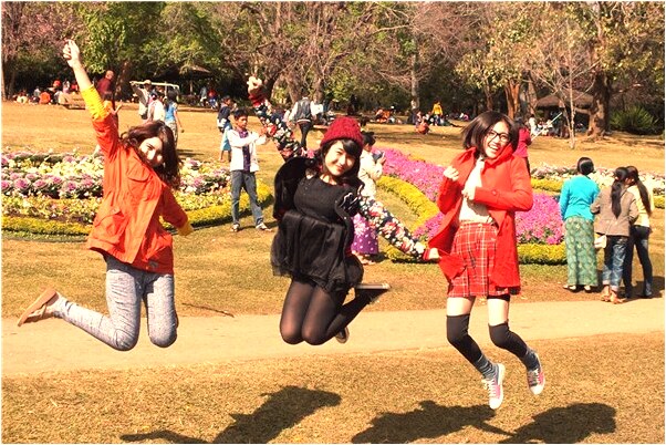 夢到了一群人吃飯特別害怕有什麼寓意嗎_周公解夢官網