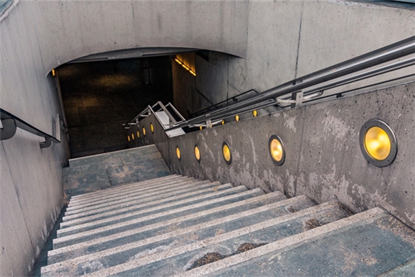 夢到了跳下台階意味什麼_周公解夢