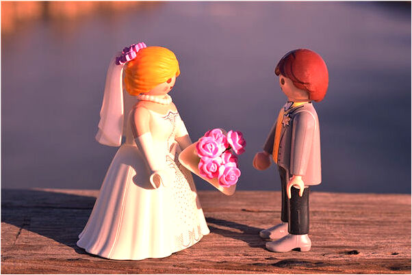 夢到了倆女生到家裡吃飯怎么樣_周公解夢官網