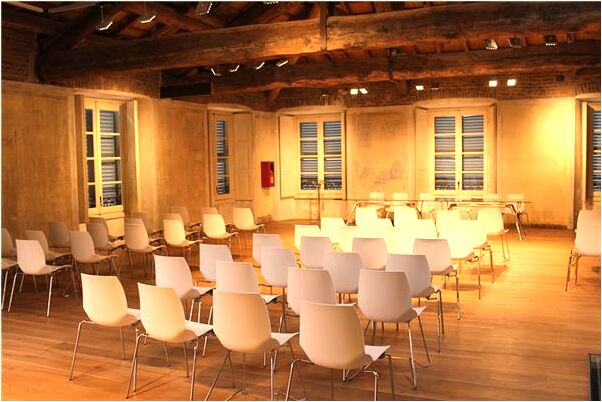 夢到和表姐打架爭東西是什麼意思?_周公解夢官網