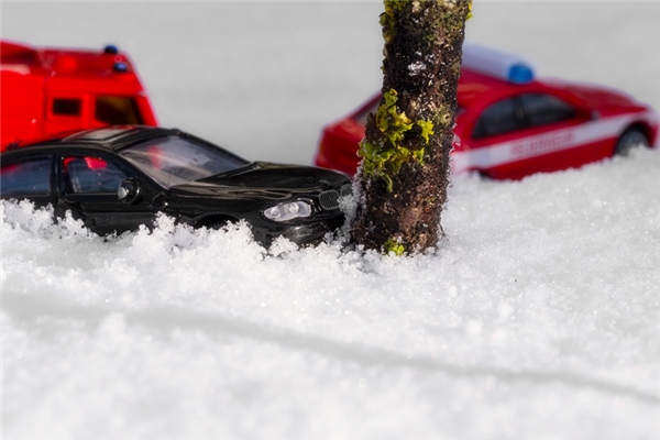 夢到了追尾黑色高級轎車是怎麼回事_周公解夢