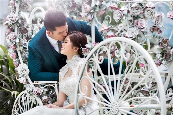 夢見女人曖昧有什麼含義_周公解夢