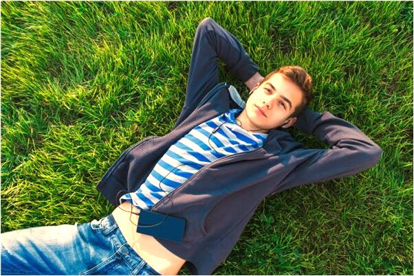 夢到爬樓梯後面有男生追我有什麼徵兆_周公解夢官網