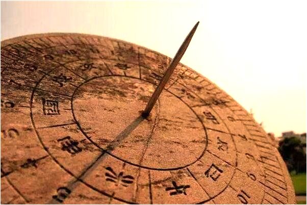 夢見與去世的母親擁抱是咋回事_周公解夢官網