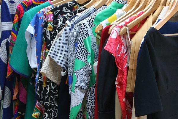 夢到了送衣是什麼徵兆_周公解夢