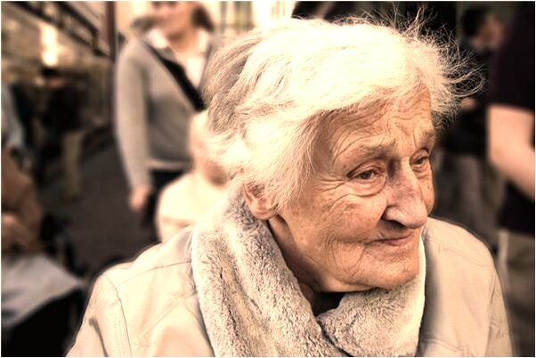 夢到了廁所坑有彩票圖預兆了什麼嗎_周公解夢官網