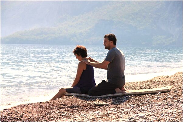 夢見往床上爬很難代表什麼_周公解夢官網