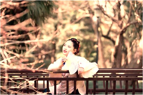 夢到了進服裝店看衣服預兆了什麼嗎_周公解夢官網